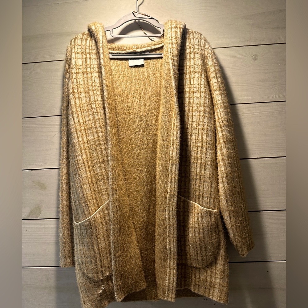 Cream and tab cardigan